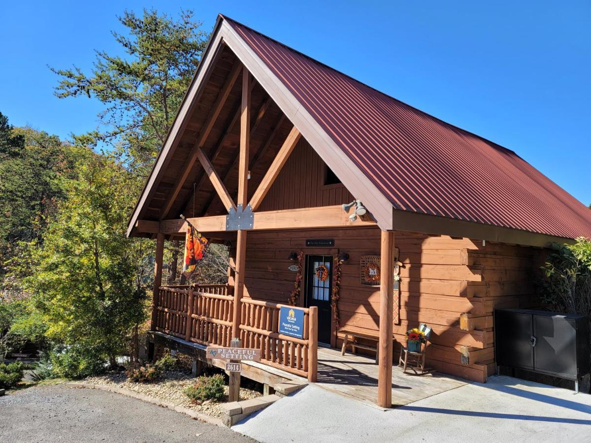 הוילה פיג'ן פורג' Peaceful Setting Cabin מראה חיצוני תמונה