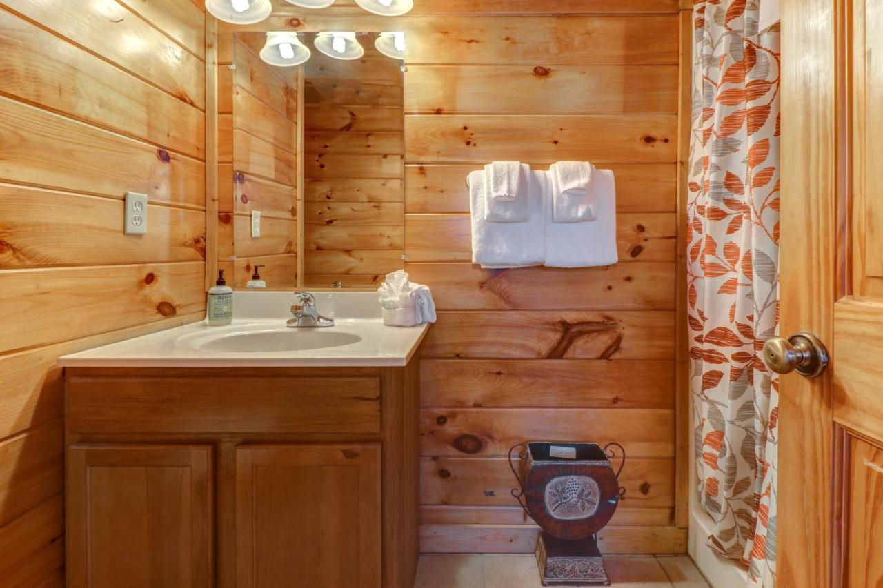 הוילה פיג'ן פורג' Peaceful Setting Cabin מראה חיצוני תמונה