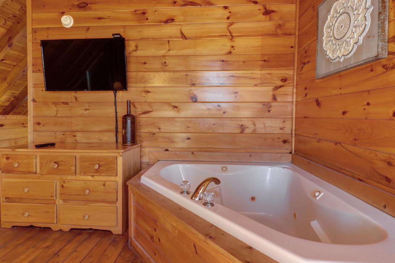 הוילה פיג'ן פורג' Peaceful Setting Cabin מראה חיצוני תמונה